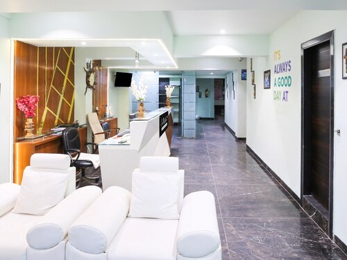 Collection O Vijay Nagar Square Formerly Hotel A5