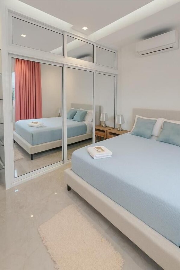 Iron/ironing board, free WiFi