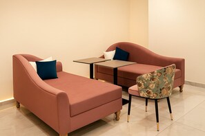 Duplex familial | Salle de séjour | Téléviseur à DEL de 40 po avec télévision par câble