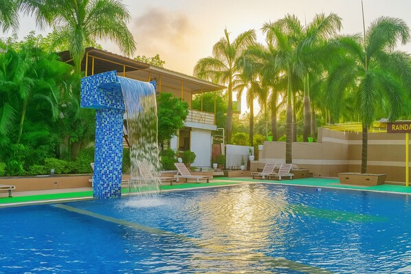 2 outdoor pools, pool loungers - River Splash Resort Neral Karjat (Karjat)