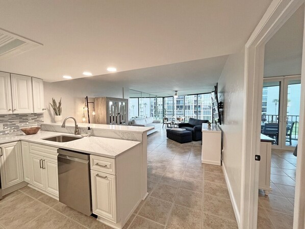 Interior - Captain's Quarters 217C Fully Renovated Oceanfront Condo (St. Augustine)