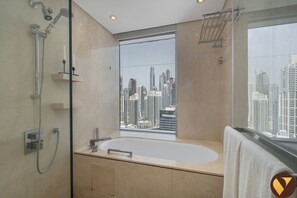 Bathroom - Emaar Residences with Direct Access to Marina Mall (Dubai)