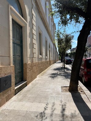 واجهة المنشأة