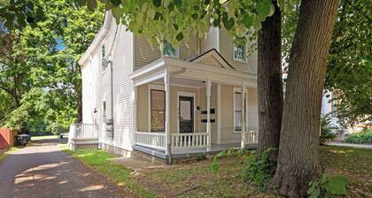 This apartment is a 1 bedroom(s), 1 bathrooms, located in Lexington, KY.