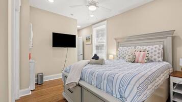 1 bedroom, iron/ironing board, free WiFi