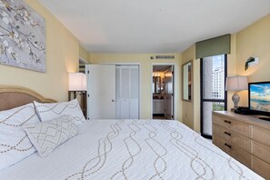 2 bedrooms, iron/ironing board, internet