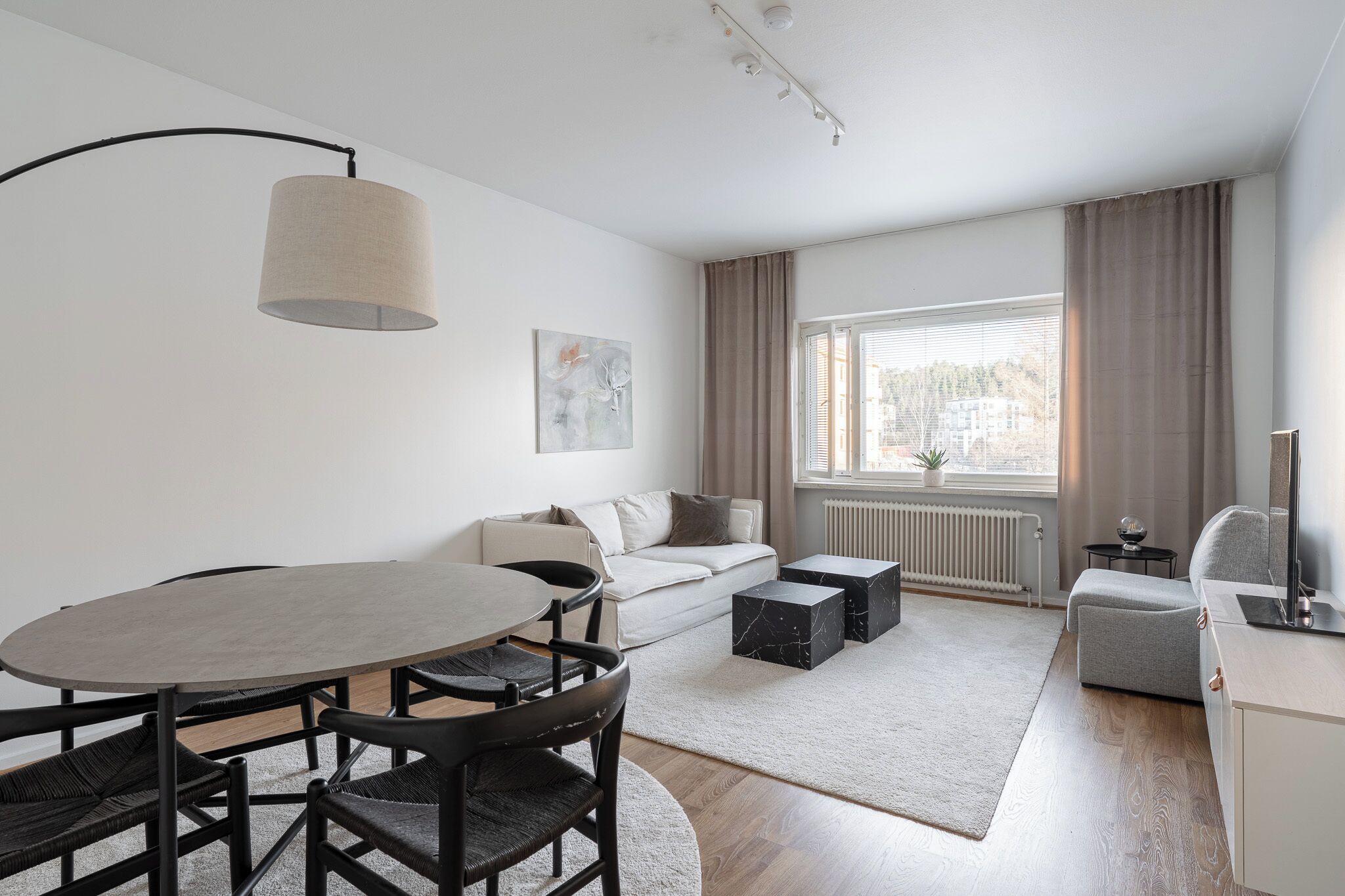 Comfort Apartment | Dining room