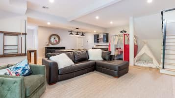 Smart TV, fireplace, offices