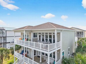Exterior - Private Pool & Tiki Bar | 5 minute walk to beach! (Ocean Isle Beach)