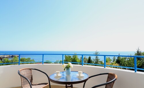 Ravda Residence Villa Classik - The Beautiful Sea View Mansion in Ravda