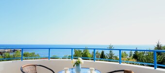 Ravda Residence Villa Classik - The Beautiful Sea View Mansion in Ravda