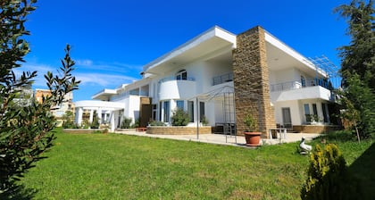 The Beautiful Sea View Mansion in Ravda - Ravda Residence