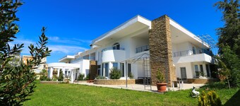 The Beautiful Sea View Mansion in Ravda - Ravda Residence