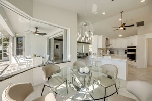 Dining - Villa Oasis - on water, beautiful view, pool (Cape Coral)