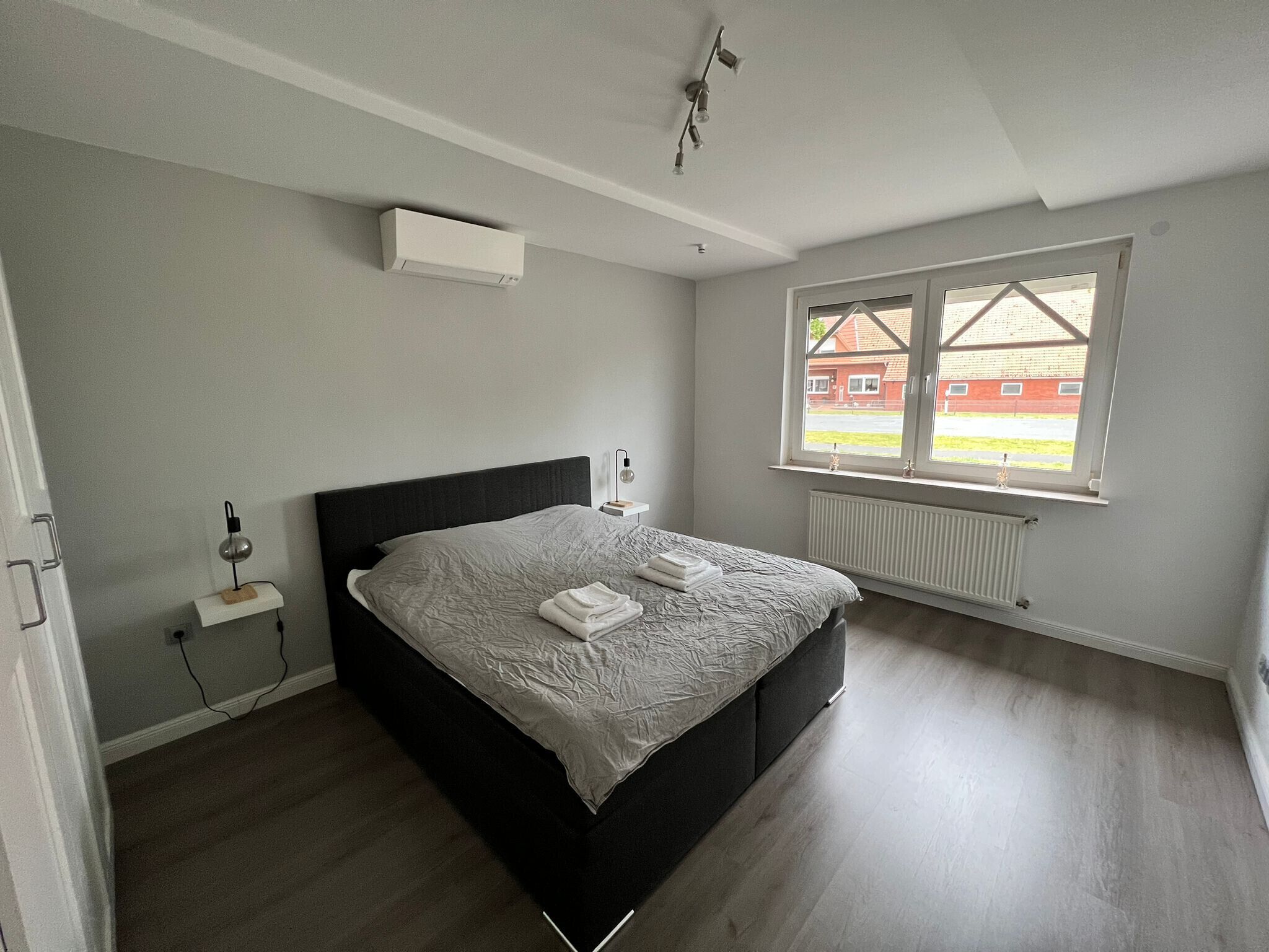 2 chambres, fer et planche à repasser, Wi-Fi, draps fournis