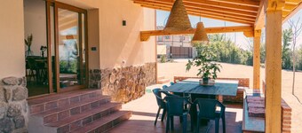 Rural House 'Rural Torrecaballeros' with Mountain View, Private Pool and Wi-Fi