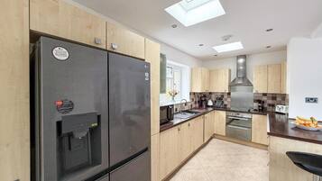 Apartamento, 4 habitaciones, patio, vistas al jardín | Interior