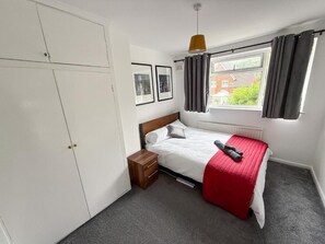 Appartement, 4 chambres, patio, vue jardin
