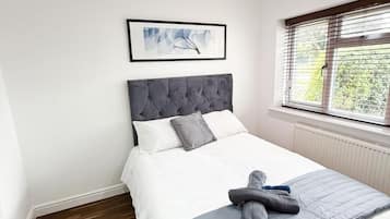 Apartamento, 4 habitaciones, patio, vistas al jardín | 4 dormitorios