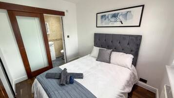 Apartment, 4 Bedrooms, Patio, Garden View