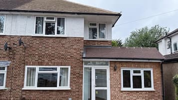 Apartment, 4 Bedrooms, Patio, Garden View | Front of property
