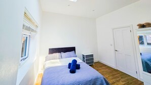 Apartment, 3 Bedrooms, Patio, Garden View | 3 bedrooms, soundproofing - Cleave House - Stylish n Chic 3 Bed House Mins From Central London (Orpington)