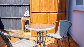 Apartment, 3 Bedrooms, Patio, Garden View | Outdoor dining