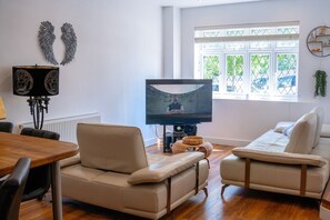 Apartment, 3 Bedrooms, Patio, Garden View | Living room - Cleave House - Stylish n Chic 3 Bed House Mins From Central London (Orpington)