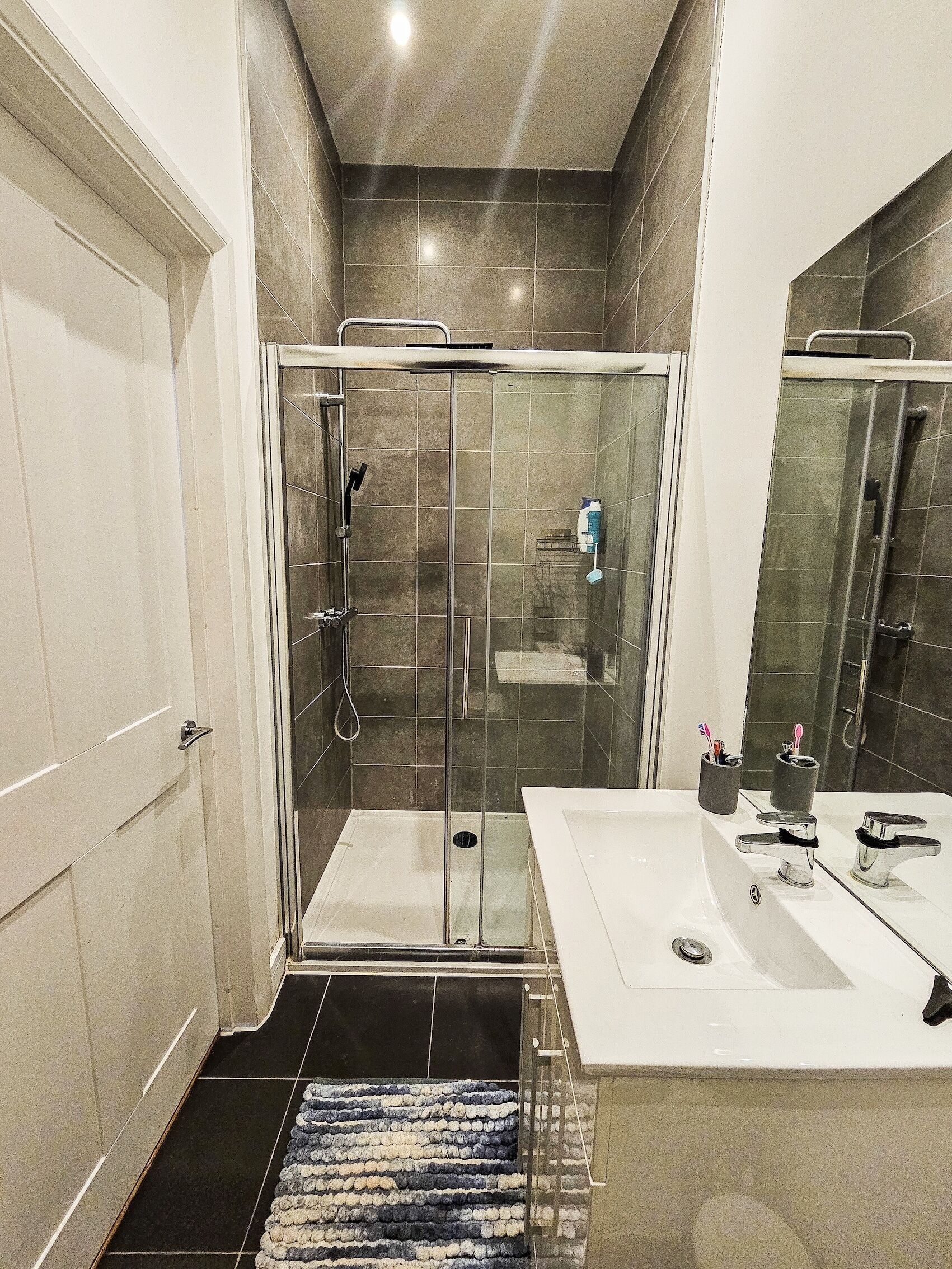 Apartment, 3 Bedrooms, Patio, Garden View | Bathroom | Toilet paper