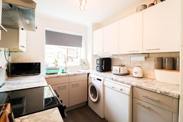 Apartamento, 2 quartos, varanda, vista para o jardim | Parte interna