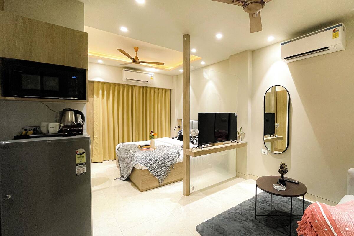 Deluxe Studio Room | Desk, laptop workspace, WiFi (free)