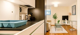 Still Life Moorgate Deluxe