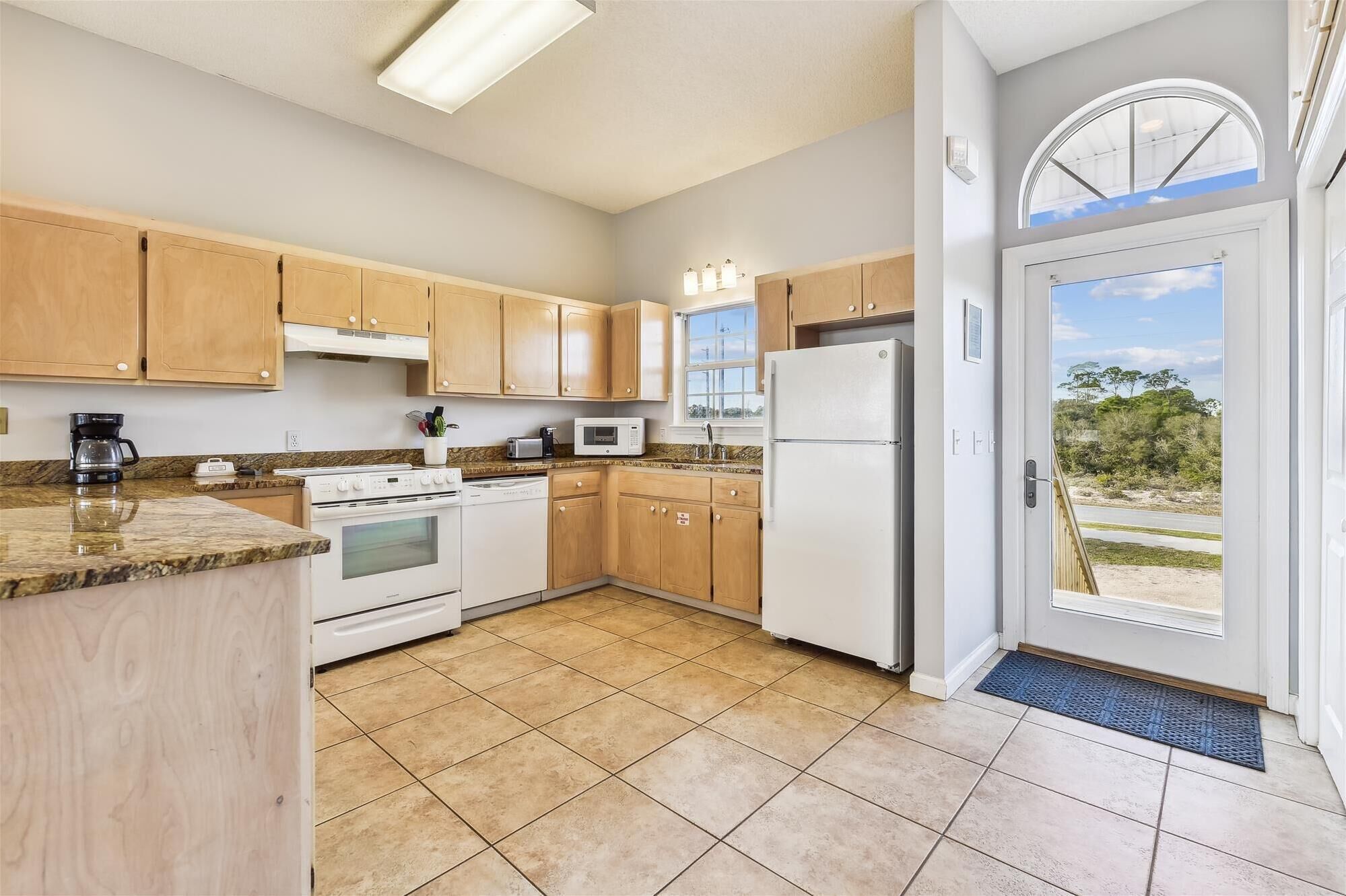 Kühlschrank, Ofen, Herdplatte, Geschirrspüler