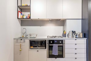 Macchina per tè/caffè, frigorifero, microonde, forno