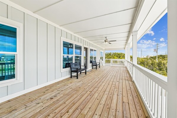 Terrace/patio - Welcome to Anchors Up! (St. George Island)