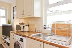 Unclassified image, 3 of 25, button