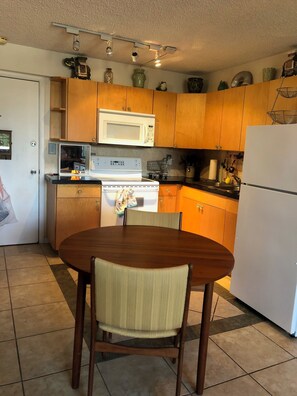 Microwave, stovetop