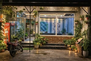 Property entrance - Lake side stays  (Srinagar)