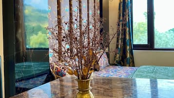 Desk, laptop workspace, free WiFi