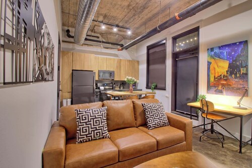 Chic Ultramodern Loft Suite w/ Designer Features