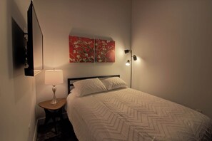 1 bedroom, desk, iron/ironing board, WiFi