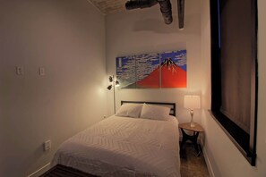 1 bedroom, desk, iron/ironing board, WiFi - Chic Ultramodern Minimalist Loft Suite + Patio (Saint Louis)