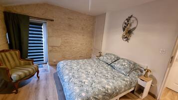 3 bedrooms, iron/ironing board, internet