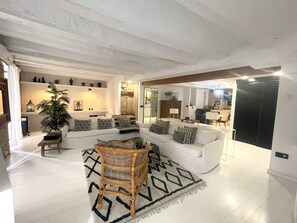 Apartment | Living area