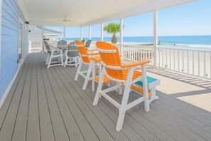 Outdoor dining - 7 Bedroom, Ocean Front Paradise - 1 To Sea (Garden City)