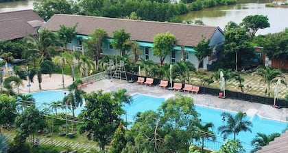 Ozon Hotel