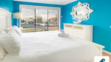 3 bedrooms, iron/ironing board, travel cot, WiFi