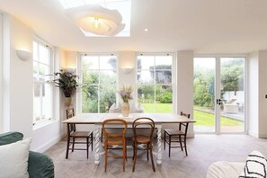 獨棟房屋 | 5 間臥室、網路服務