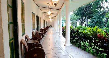 Omah Kebon Guest House