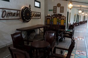 Lounge - Omah Kebon Guest House (Temanggung)